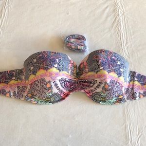 Victoria’s Secret swimsuit top